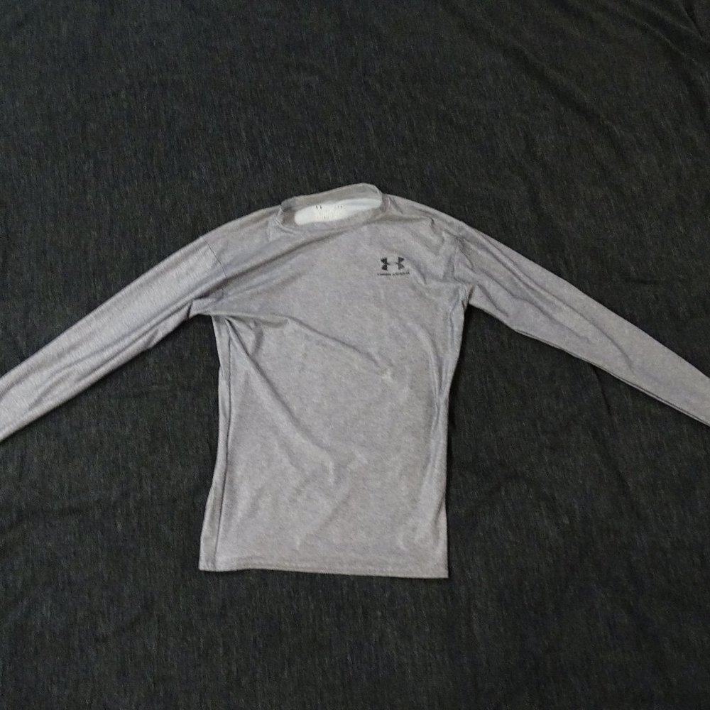 Under Armour long sleeve T-shirt